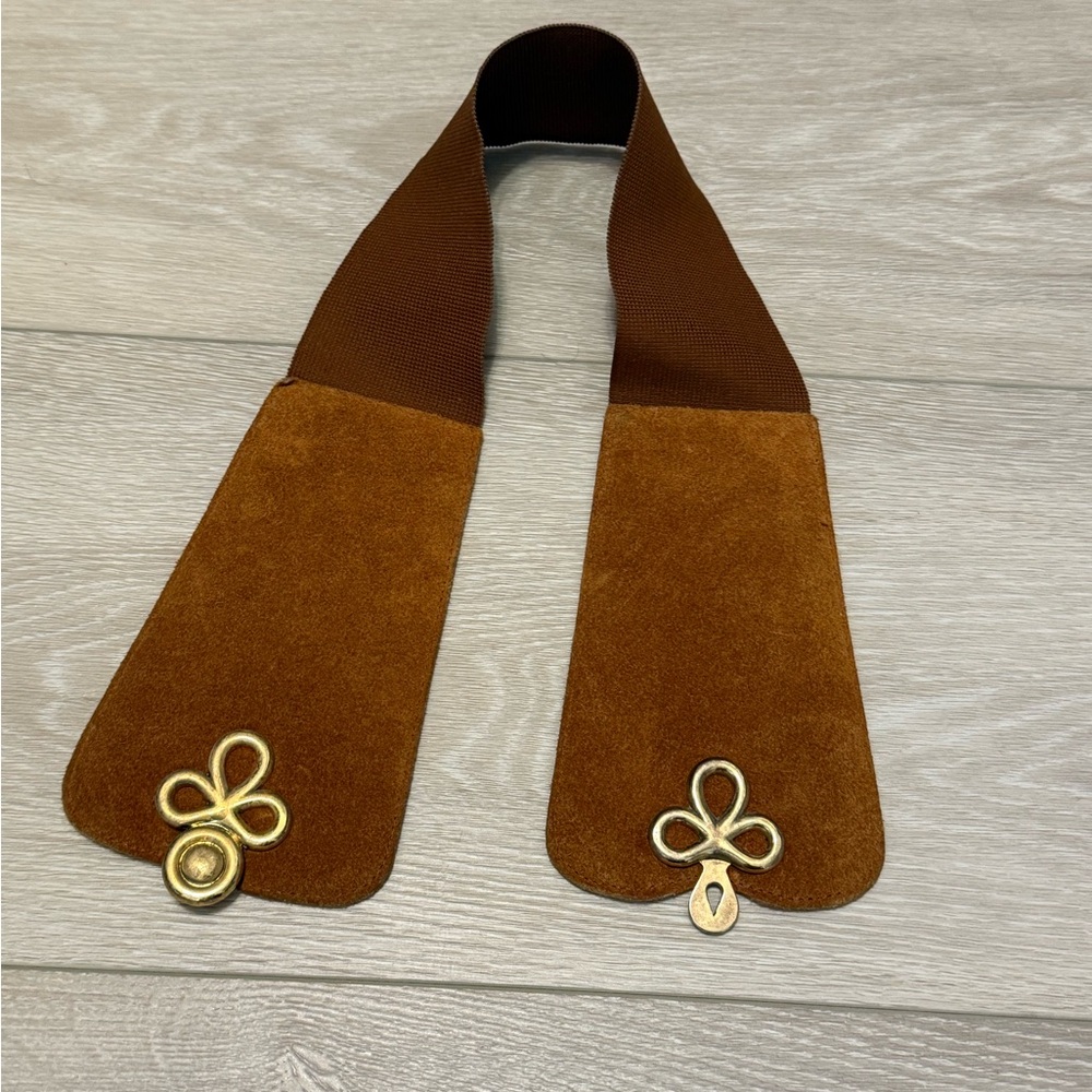 Vintage Suede Wide Waist Belt with Decorative Gold Buckle - Brown - Picture 5 of 6